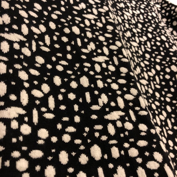 black and white sweater dress - Picture 6 of 8